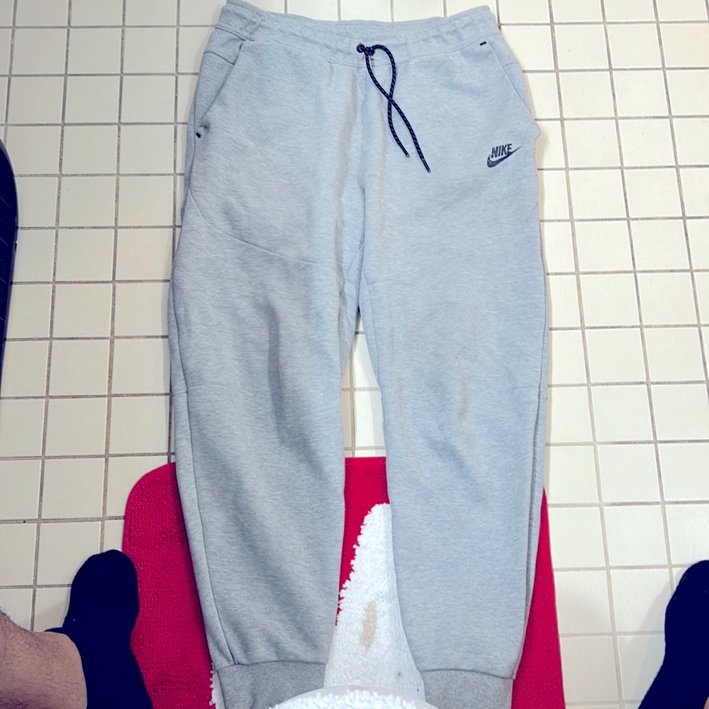 Nike Tech sweapants (used)
